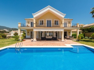 Villa for sale in town 268587
