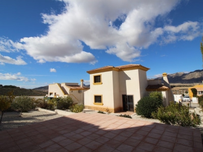 Hondon de las Nieves property: Villa for sale in Hondon de las Nieves, Spain 270397