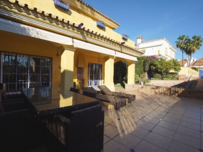 Estepona property: Villa with 5 bedroom in Estepona 270441
