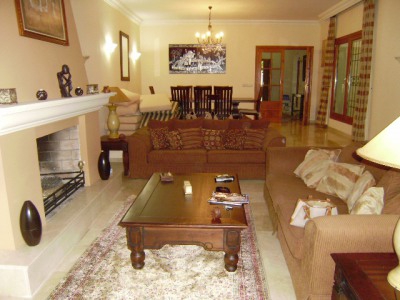 El Paraiso property: Malaga property | 4 bedroom Villa 271153