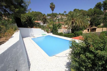 Villa for sale in town, Spain 271576