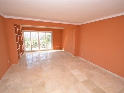 El Paraiso property: Malaga property | 4 bedroom Villa 271686