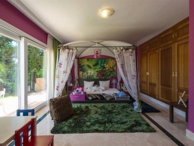 Nueva Andalucia property: Malaga Villa 271702