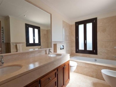 El Paraiso property: Malaga property | 4 bedroom Villa 271707