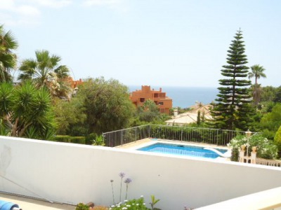 Estepona property: Villa with 3 bedroom in Estepona 271754