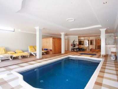 Estepona property: Villa with 7 bedroom in Estepona 271780