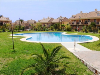 Townhome with 4 bedroom in town 271797
