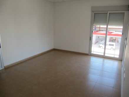 Apartment with 3 bedroom in town 272985