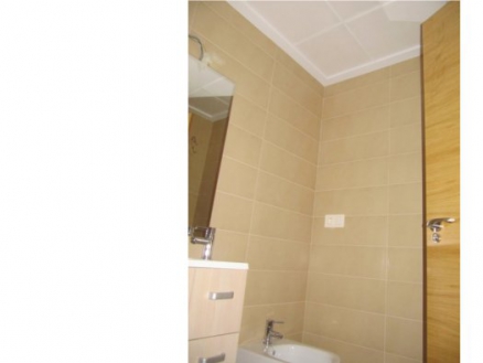  3 bedroom Apartment 272997
