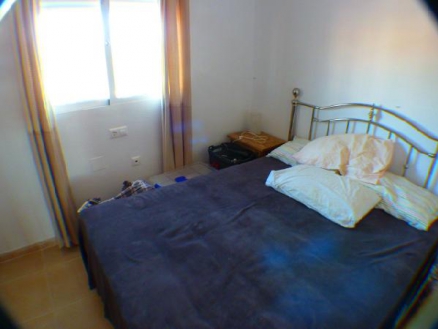  2 bedroom Apartment 273032