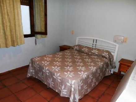  2 bedroom Apartment 273082
