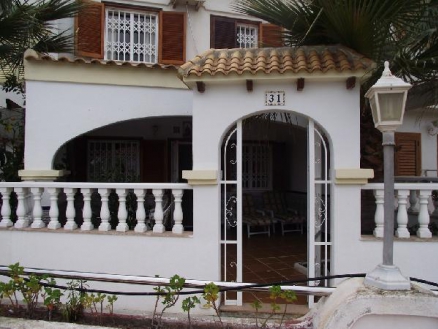 Villa for sale in town 273099