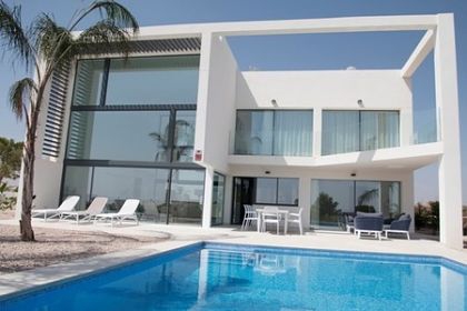 Villa with 4 bedroom in town 273641