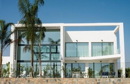 Villa for sale in town, Spain 273641