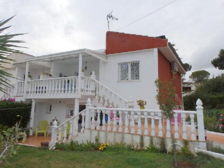 Villa for sale in town 273771