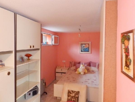 Villa with 3 bedroom in town, Spain 273771