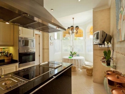 Marbella property: Villa with 4 bedroom in Marbella 273908