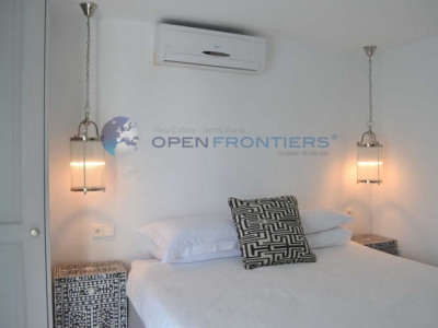 Villa for sale in town, Spain 274002