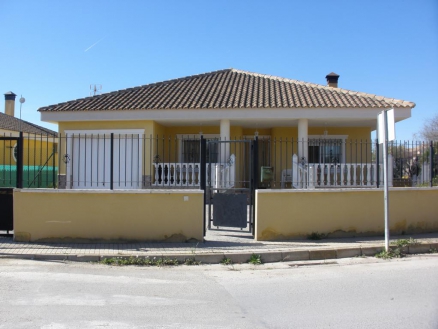 Pinoso property: Villa for sale in Pinoso, Alicante 275158
