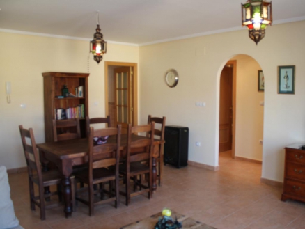 Pinoso property: Apartment with 2 bedroom in Pinoso 275159