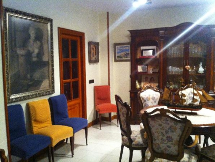 Villa with 5 bedroom in town 275164
