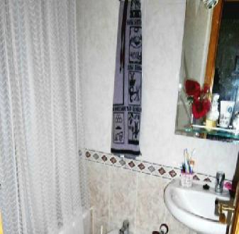  2 bedroom Apartment 275170