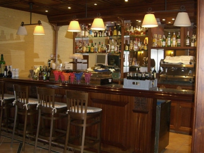Commercial with bedroom in town, Spain 275206