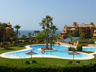 Estepona property: Apartment with 3 bedroom in Estepona, Spain 275261