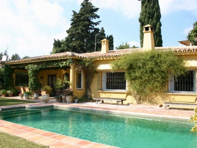 Villa with 5 bedroom in town 275427