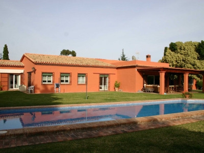 Villa for sale in town, Spain 275604