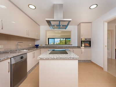 El Paraiso property: Villa for sale in El Paraiso, Malaga 275607