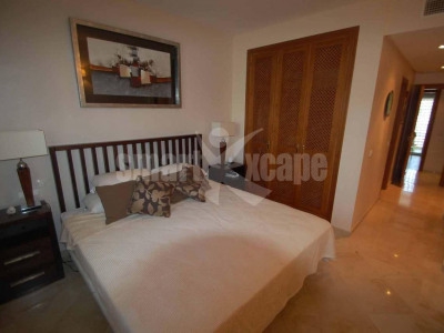Estepona property: Apartment with 3 bedroom in Estepona 276400