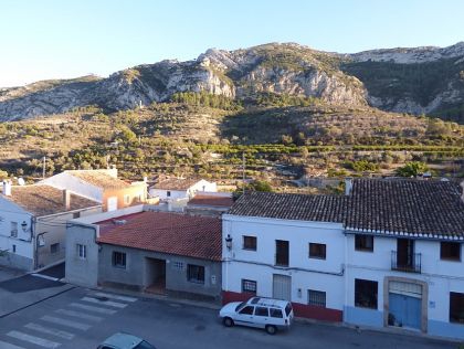 Villa for sale in town, Spain 276798