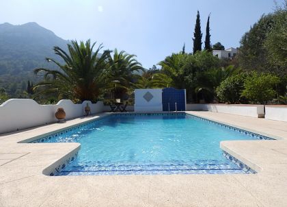 Villa for sale in town, Spain 276829