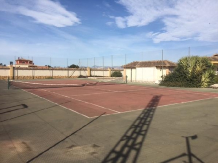 Villa for sale in town, Spain 277064