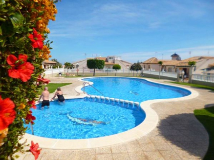  2 bedroom Apartment 277304