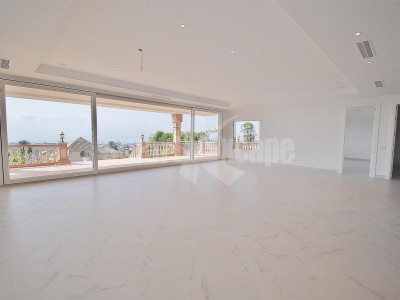 Estepona property: Villa with 7 bedroom in Estepona 277400
