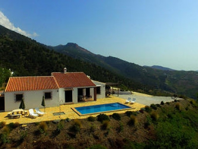 Villa for sale in town 277608