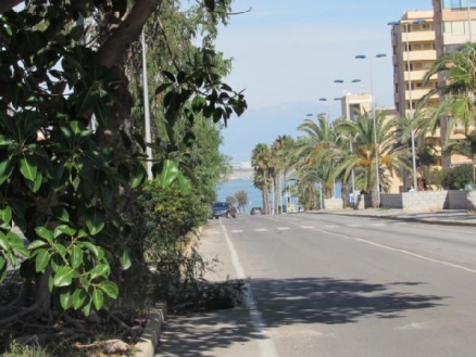 Apartment with 2 bedroom in town 277763
