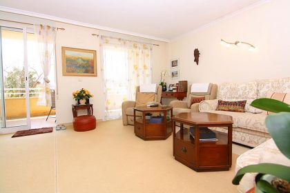 Apartment with 3 bedroom in town 278090