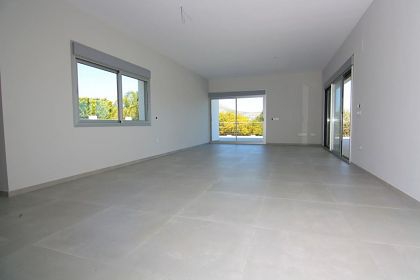 Villa with 4 bedroom in town 278113