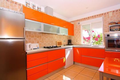 Villa for sale in town, Spain 278144