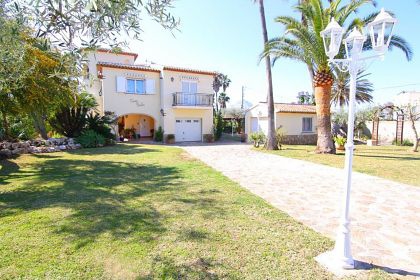 Villa for sale in town, Alicante 278153