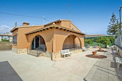 Villa for sale in town 278163