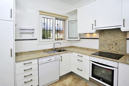 Villa with 4 bedroom in town 278163