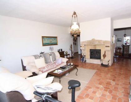 Villa with 4 bedroom in town 278210