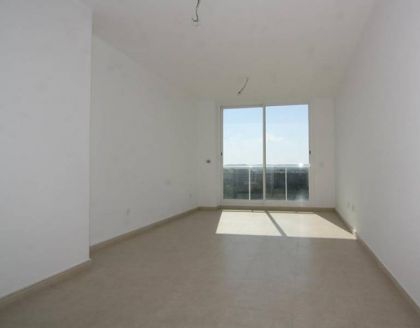 Apartment with 3 bedroom in town 278213