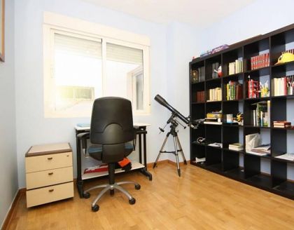 Apartment with 3 bedroom in town 278218