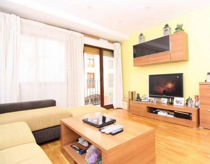 town Apartment 278218