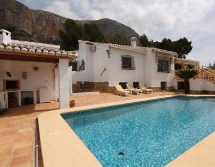 Villa for sale in town 278225